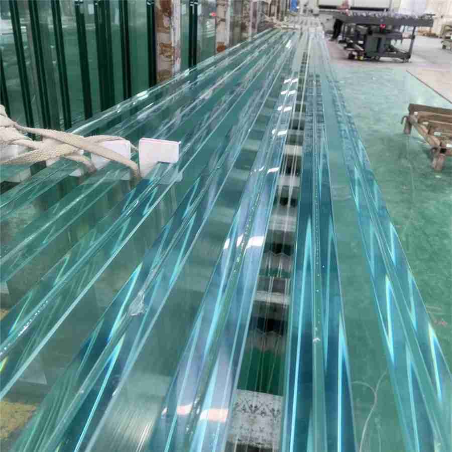 super flat laminated glass 1