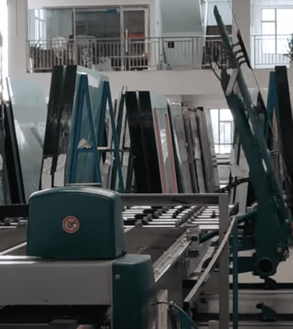 Full automatic glass cutting machine