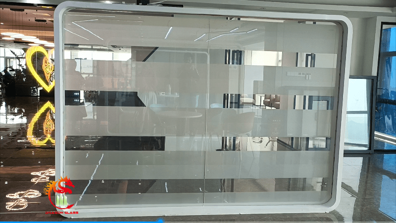 privacy switchable glass for partitions