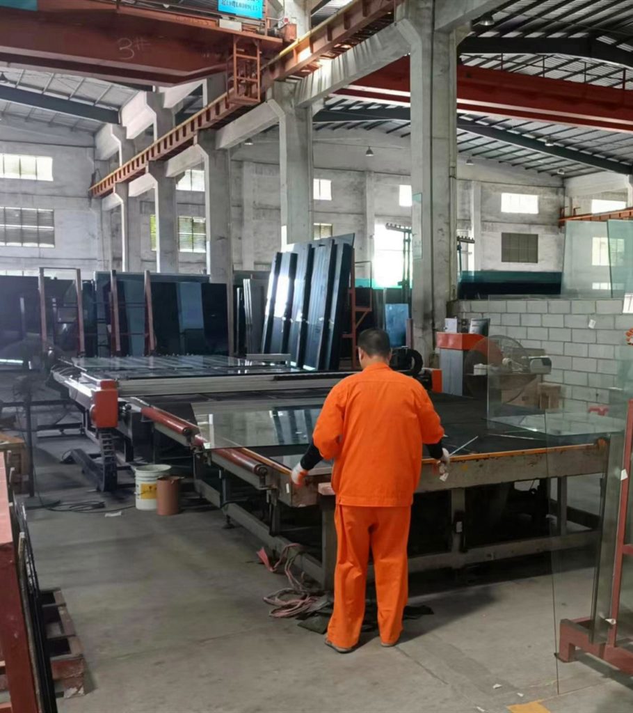 Hot Bending Glass process for Elegant Architectural Curved Glass