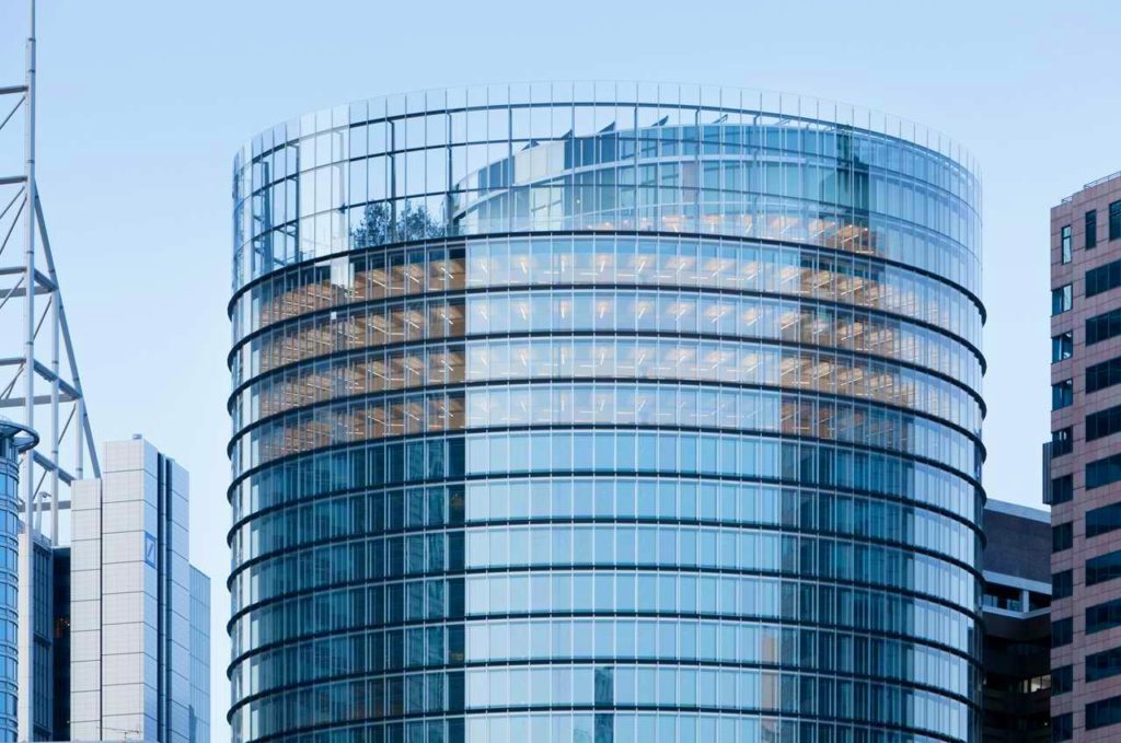 Kina engros høykvalitets Low-E buet doble glass til fasadepriser.