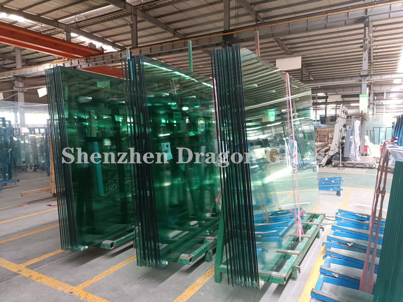 Shenzhen Dragon Glass ist der führende Anbieter von Padel-Court-Glaswänden in China.  