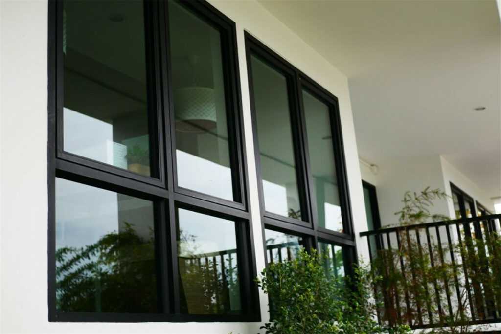 5mm grey reflective glass, processing on grey coated glass, solar control glass, one way mirror glass